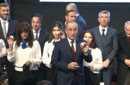 Ankara’da ‘İ̇lk Evim, İ̇lk İ̇ş Yerim’ Projesinin Son Kura Çekiminde 3 Bin 645 Konut Sahibini Buldu