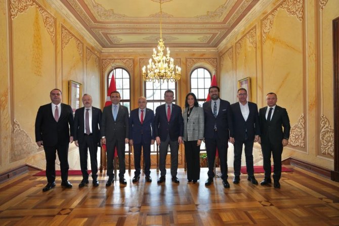 Tff Başkanı Büyükekşi, Ekrem İ̇mamoğlu’nu Ziyaret Etti