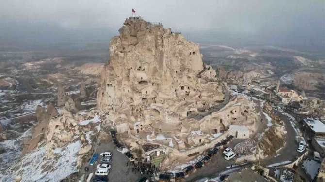 Dünyanın En Büyük Doğal Gökdelenini 2022 Yılında 300 Bin Kişi Ziyaret Etti