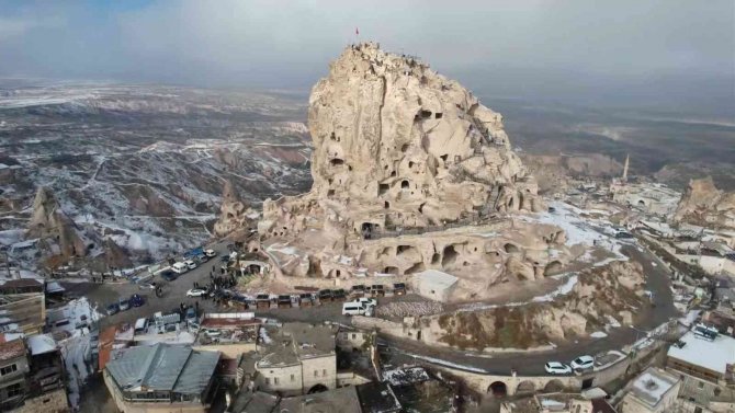 Dünyanın En Büyük Doğal Gökdelenini 2022 Yılında 300 Bin Kişi Ziyaret Etti