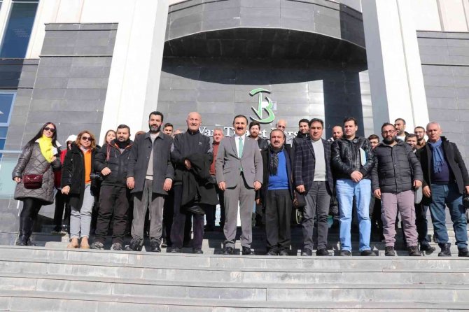Başkan Süer Gazetecilerle Bir Araya Geldi