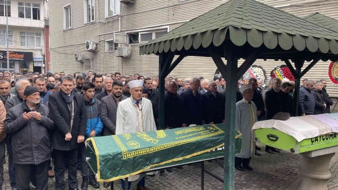 İ̇ki Arkadaş Aynı Anda Defnedildi