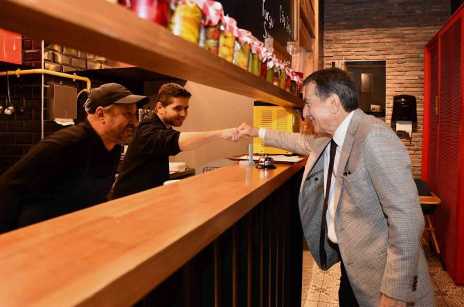 Tepebaşı’nda 13 İşletme Daha Mavi Bayrak Almaya Hak Kazandı