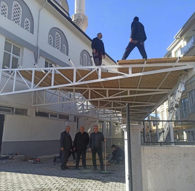 Gölbaşı İlçesindeki Camilerde Bakım Çalışması