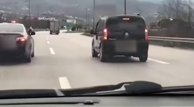 Stepne Lastiğini Yarıp İçerisine Uyuşturucu Saklamışlar