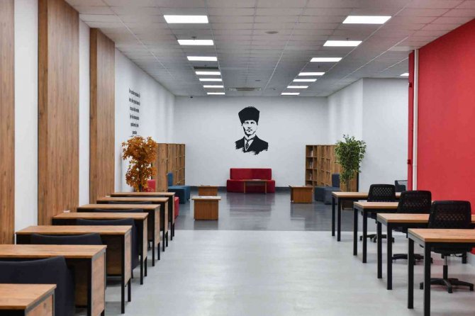 Kütüphane Ve Çalışma İstasyonları, Başkentli Öğrencileri Bekliyor