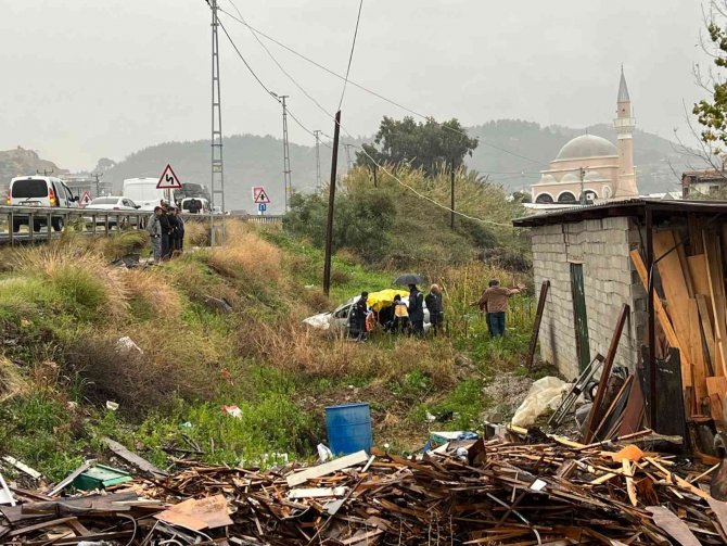 Yağış Nedeniyle Kayganlaşan Yol Kazaya Neden Oldu: 1’i Ağır 5 Kişi Yaralı