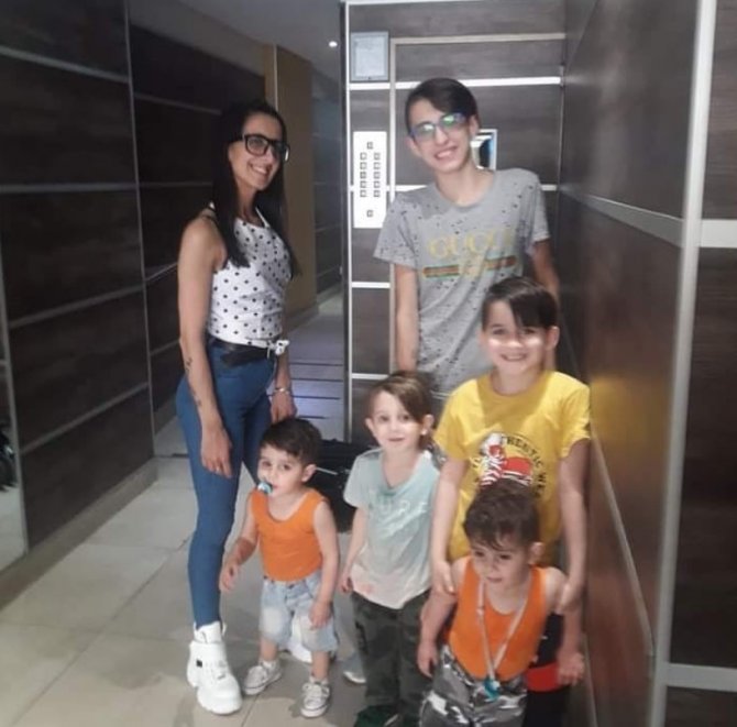 Beş Ton Moloz Yığdıkları Evin Çatısı Çöktü: 4 Çocuk Öldü