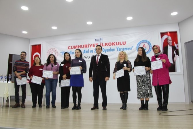 Bandırma Da Akıl Ve Zekâ Oyunlarında Kazananlar Ödüllerini Aldılar