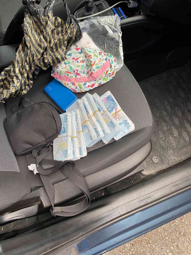 Emniyet Operasyonunda Deste Deste Sahte Para Ele Geçirildi