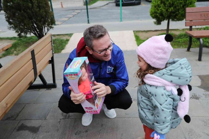 Sosyal Medyadan Bebek İsteyen Minik Kızın İsteği Gerçek Oldu