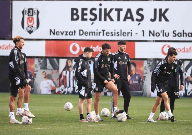 Beşiktaş Kondisyon Ve Taktik Çalıştı