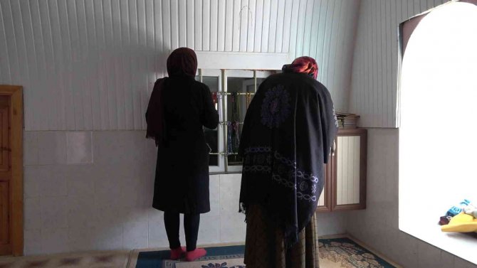 Bapir-i Kal Türbesi Ziyaretçilerin Uğrak Noktası Oldu