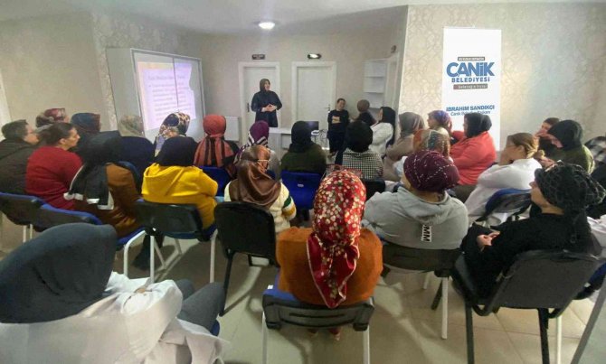 Çocuklar Ve Gençler Geleceğe Hazırlanıyor