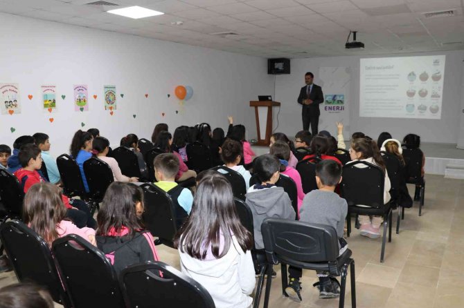 Öğrencilere “Enerji Okuryazarlığı” Eğitimi