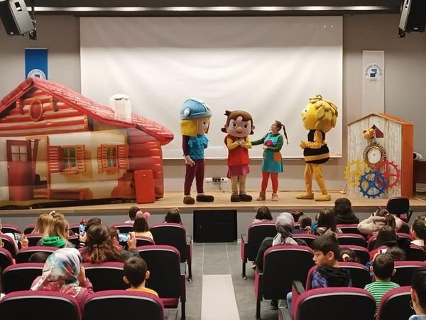 Çameli’nde Çocuklar Tiyatro Heyecanı Yaşadı