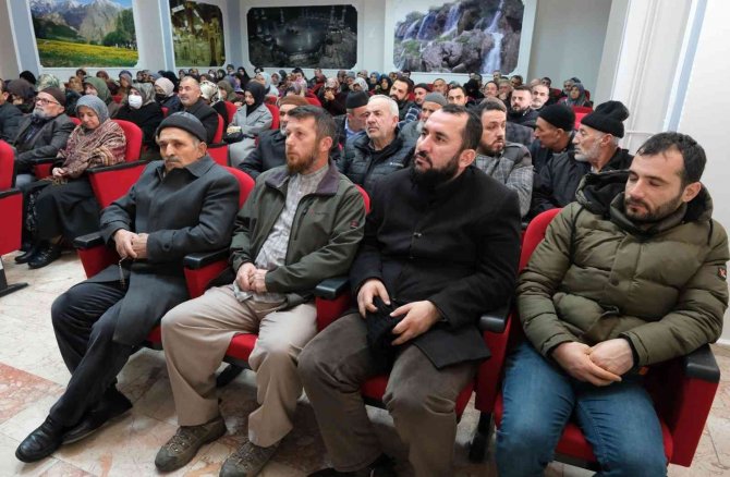 Kutsal Topraklara Gedecek Umrecilere Eğitim