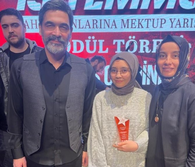 “Dünya’nın Mektubu 15 Temmuz Şehitlerine Yazılıyor” Yarışmasının Türkiye Birincisi Kütahya’dan
