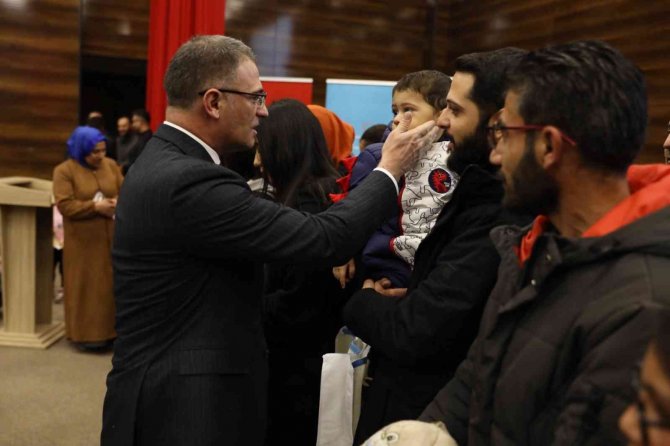 Tip 1 Diyabet Hastası Çocuklara Sensörlü Şeker Ölçüm Cihazı Dağıtıldı