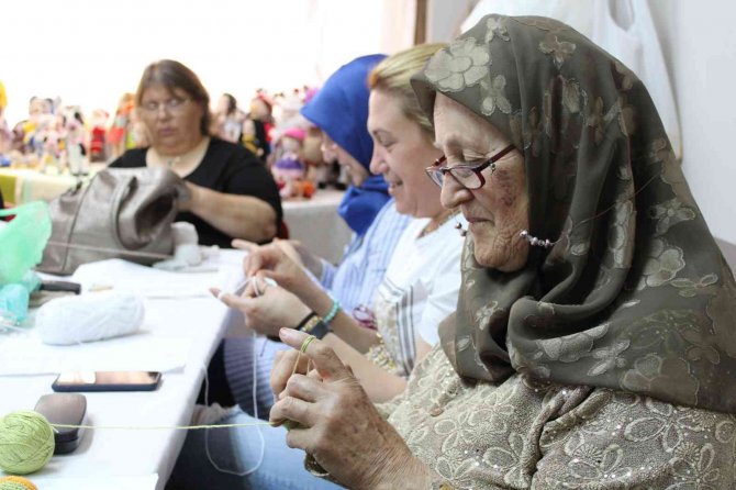 Efeler Halk Eğitim Merkezi 2022 Yılında 50 Bin Kişiye Kurs Verdi
