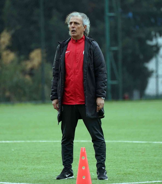 Metin Ülgen: "Fenerbahçe Derbisini Kazanmak İstiyoruz"