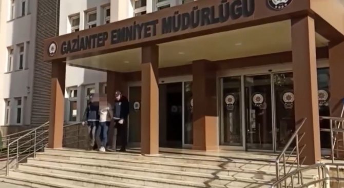 İ̇ş Yerini Kundaklayan 2 Zanlı Tutuklandı