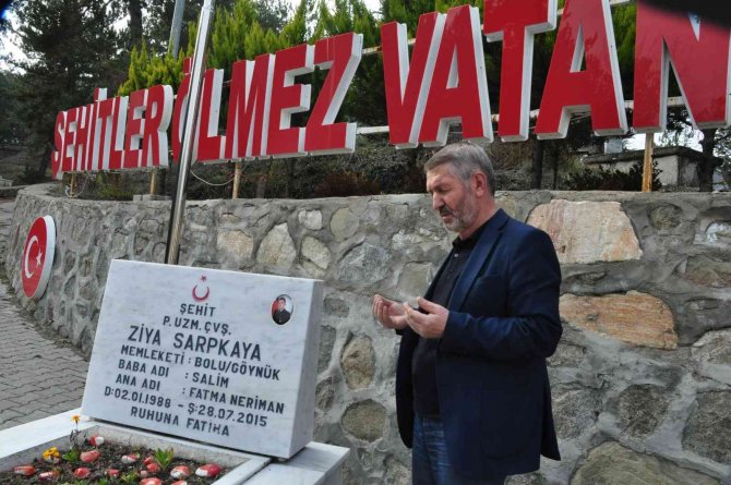 Şehit Babası, Haftada 3 Gün Oğlunun Mezarına Gidiyor