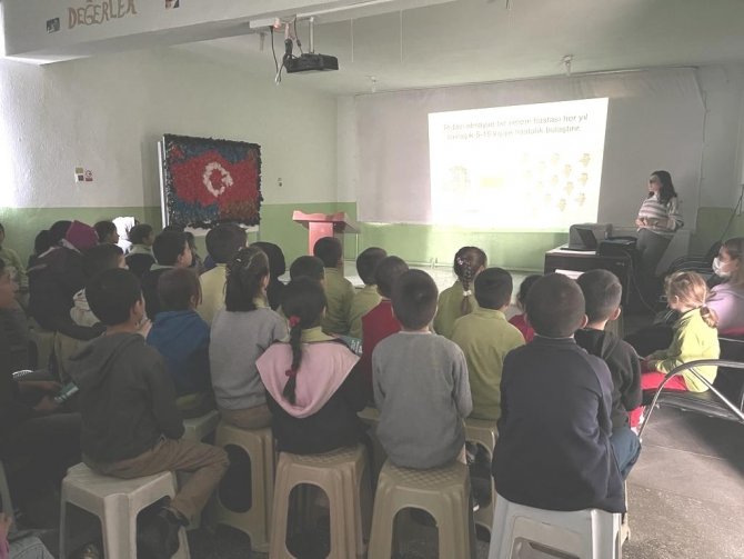 Hisarcık’ta Kursiyerlere Ve Öğrencilere Verem Hastalığı Anlatıldı