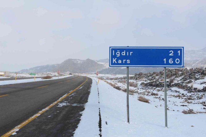 Iğdır’ın Yüksek Kesimlerinde Kar Etkili Oluyor