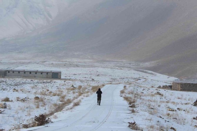 Iğdır’ın Yüksek Kesimlerinde Kar Etkili Oluyor