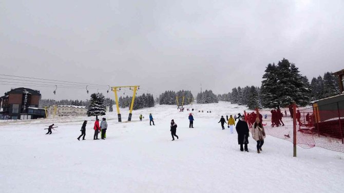 Uludağ’da Kar Kalınlığı 30 Santimetreye Ulaştı