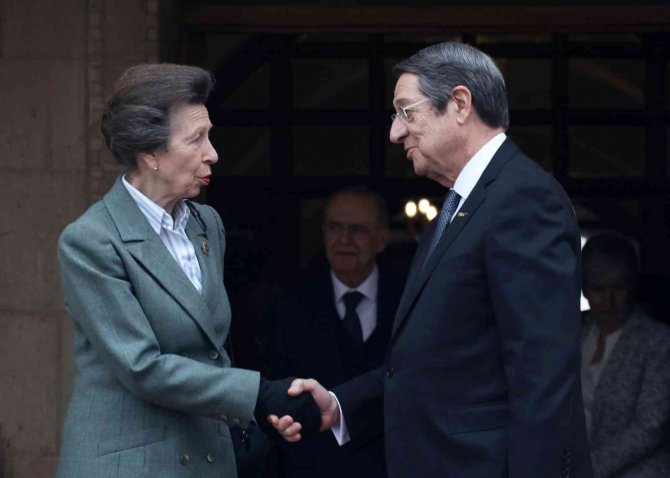 Prenses Anne, Anastasiadis İle Görüştü