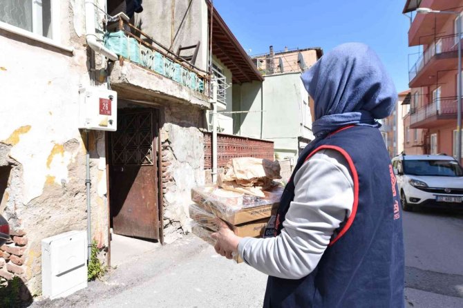 Karesi Belediyesi’nin Sosyal Yardımları Hız Kesmiyor