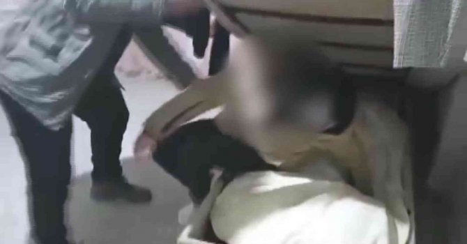Hırsızlık Suçundan Aranan Şahsın Biri Bazanın Altından Diğeri Halının Arkasından Çıktı