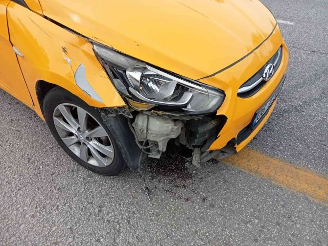 Otomobil Çarpması Sonucu Hayatını Kaybeden Yayanın Üzerinden Pompalı Silah Ve Bıçak Çıktı