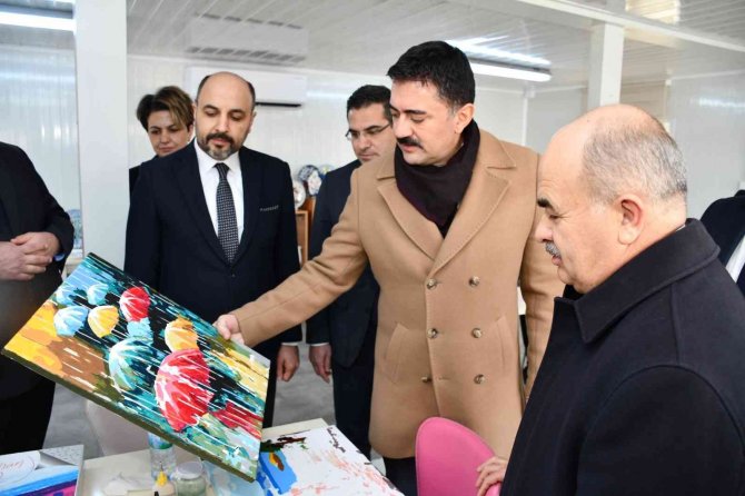 Madde Bağımlıları Bu Köyde Tedavi Ediliyor