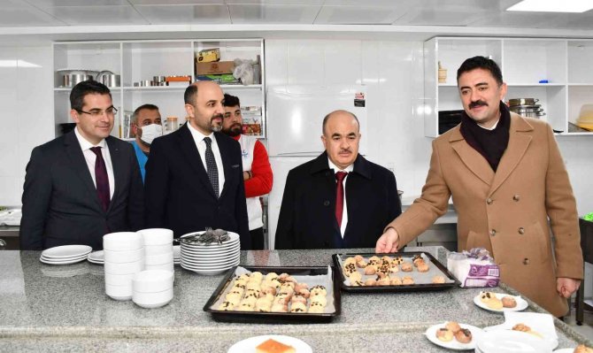Madde Bağımlıları Bu Köyde Tedavi Ediliyor