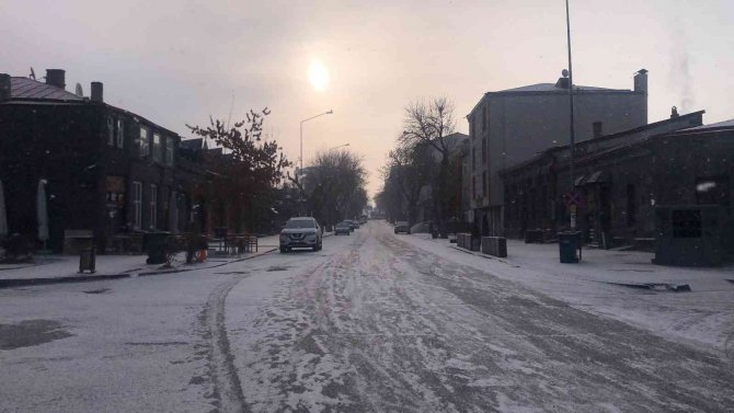 Meteorolojiden Kars’ta Buzlanma Ve Don Uyarısı