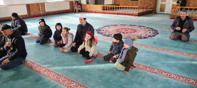 "Çocukların Ahlaklı, Erdemli Ve Adil Bireyler Olarak Yetiştirilmesi İçin Gayret Gösteriyoruz"