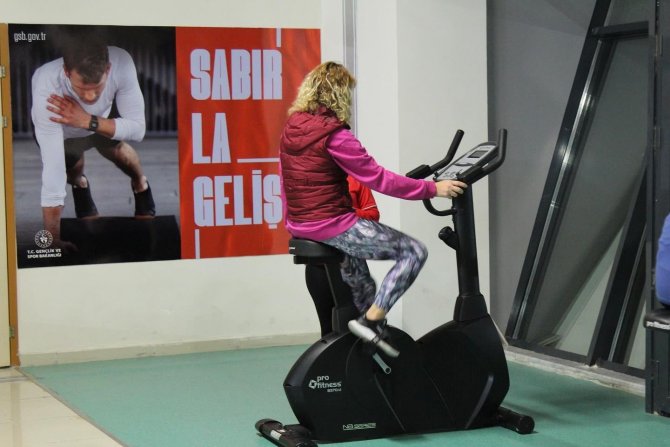 Menteşe’de Ücretsiz Fitness Salonu Açıldı