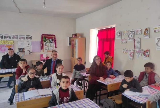 Öğrencileri Okula ’Ev Ortamıyla’ Bağlıyorlar