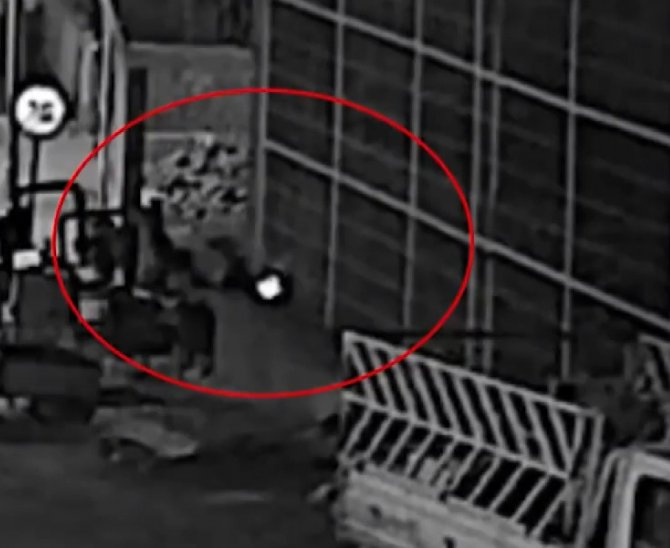 İ̇ş Yerini Kundaklayan 2 Zanlı Tutuklandı