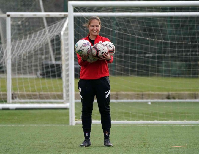 Milica Denda: "Erkek Takımından Sonra Biz De Derbiyi Kazanmak İstiyoruz"