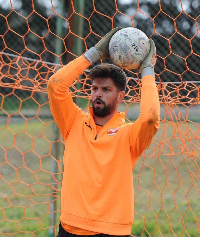Adanaspor Kaleci Arda Akbulut’u Transfer Etti