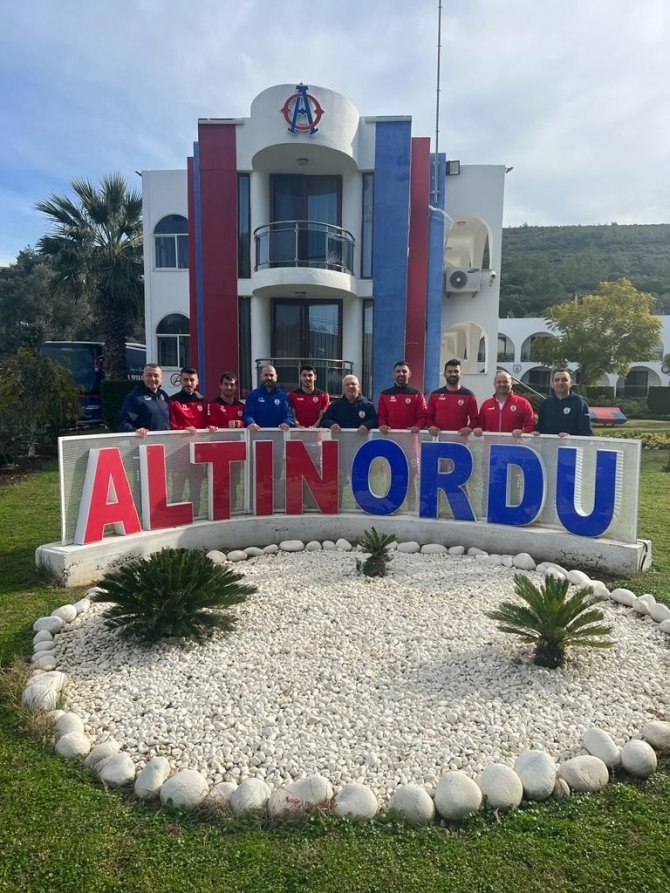 Altınordu, Transfer Bombalarını Patlattı