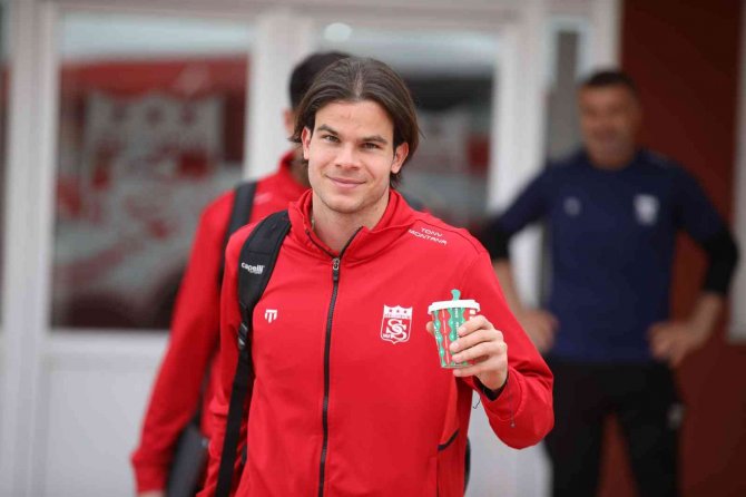 Sivasspor Kafilesi Kayseri’ye Gitti