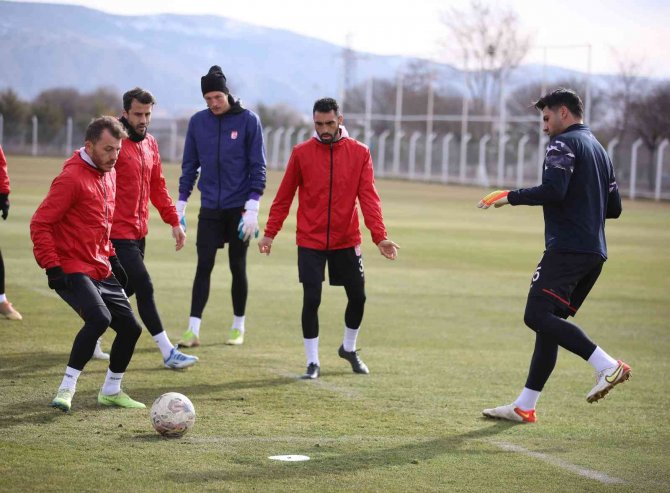 Sivasspor, Kayseri Maçının Taktiğini Çalıştı