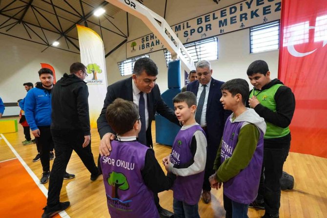 Görme Engelli Öğrenciler Spor Yaptı, Oyunlar Oynadı