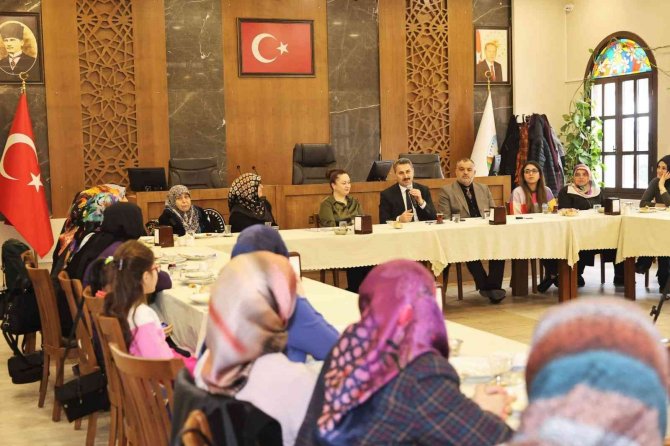 Başkan Eroğlu: “Hanım Kardeşlerimizin Çalışmalarını Güçlendireceğiz”