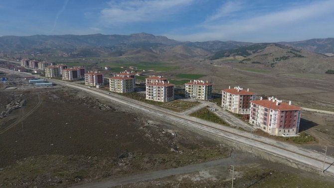 Turhal’da Toki̇ Evleri Sahipleriyle Buluşuyor